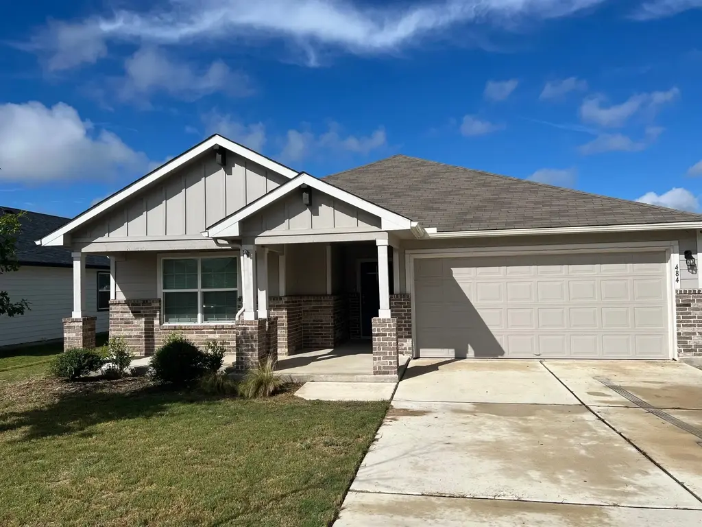 484 Dove Trail, Bertram