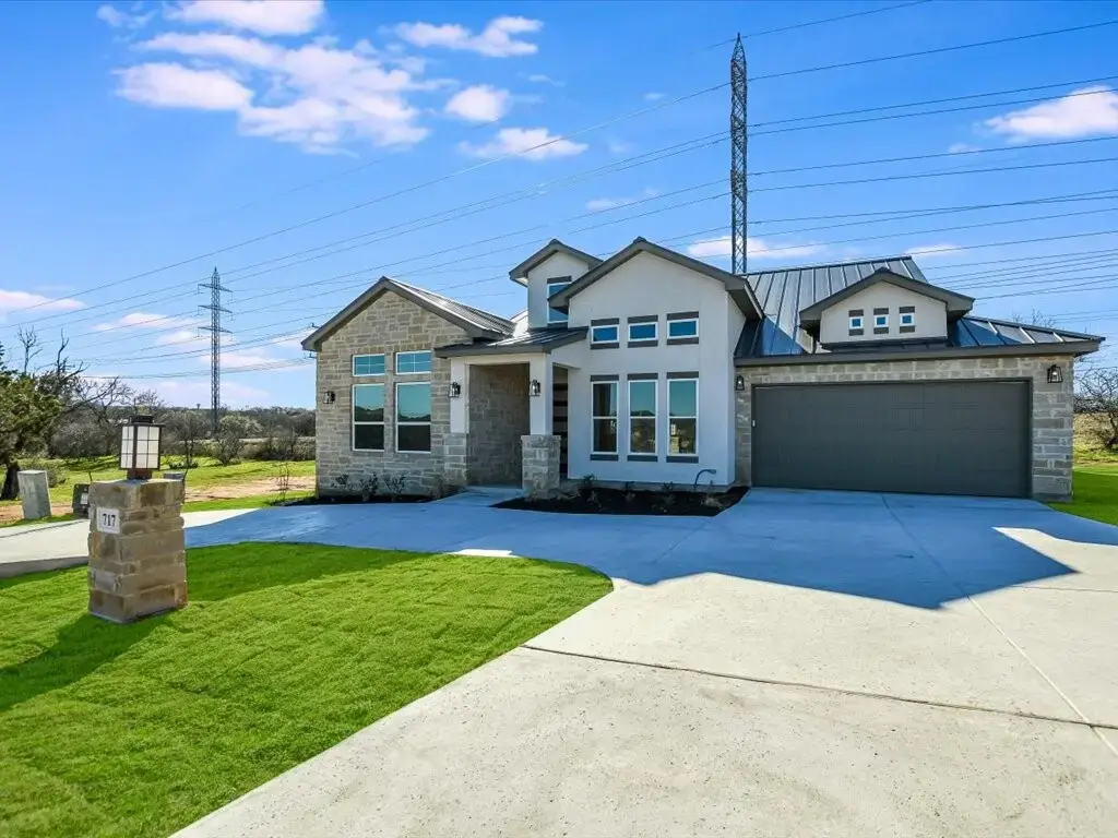 718 Indian Paint Boulevard, Horseshoe Bay
