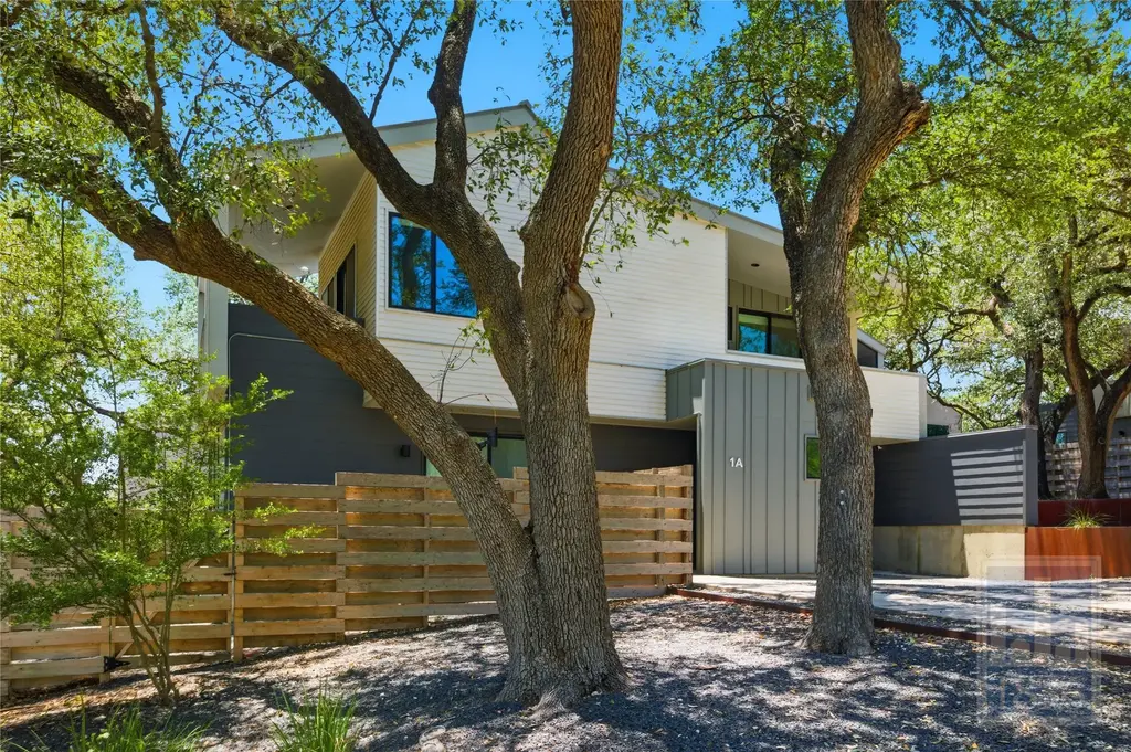 3202 Clawson 1a, Austin