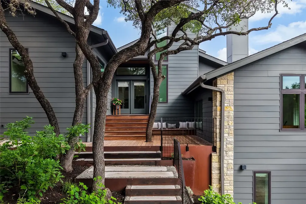 5801 Valley Circle, Austin