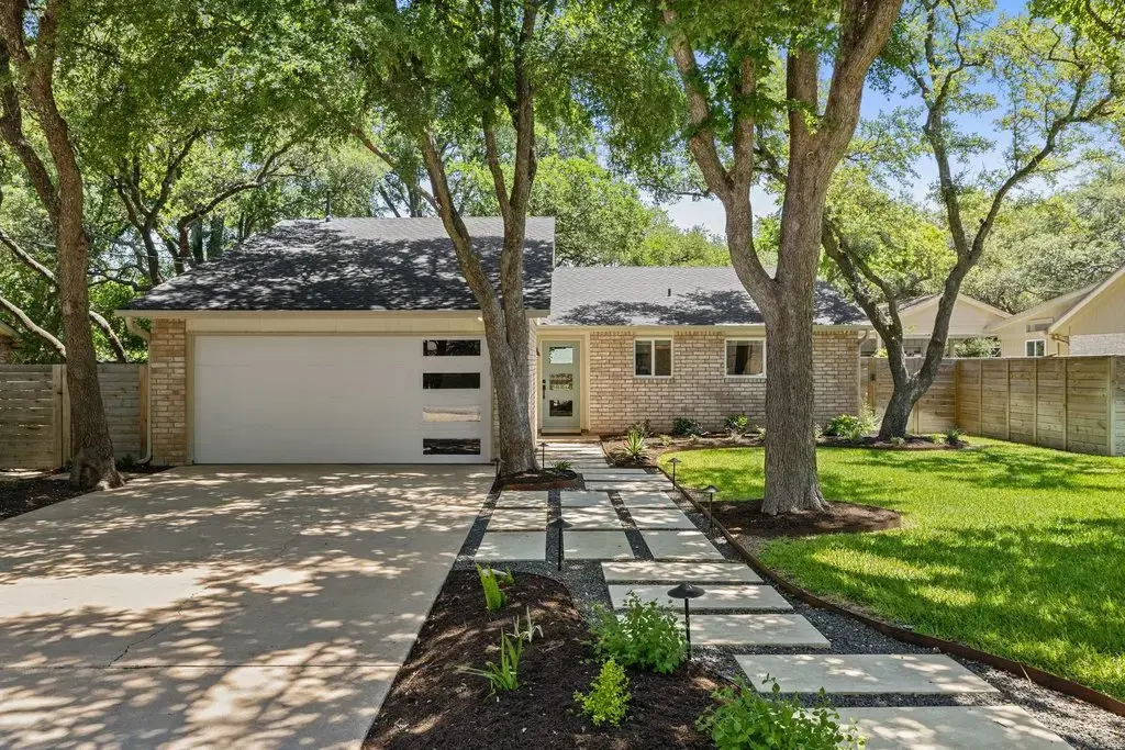 2302 W Riviera Drive, Cedar Park
