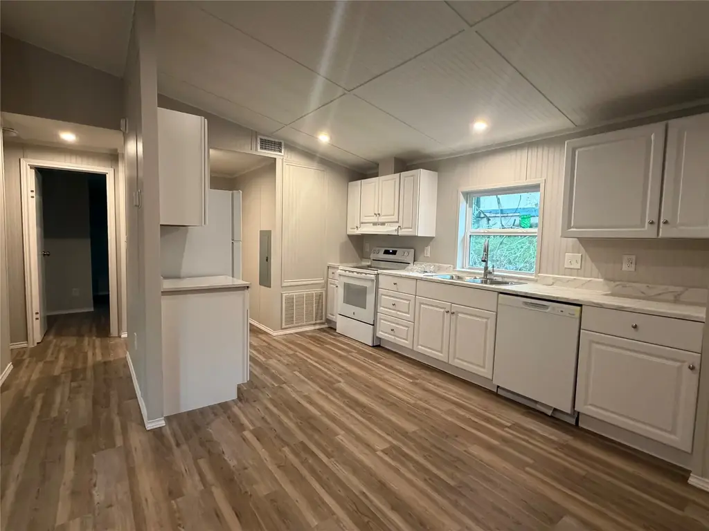 21475 Coyote #a Trail 2, Lago Vista