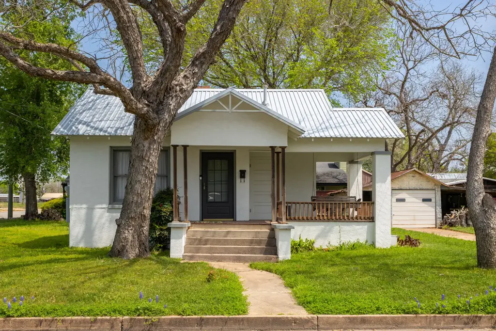 258 N Water Street, La Grange