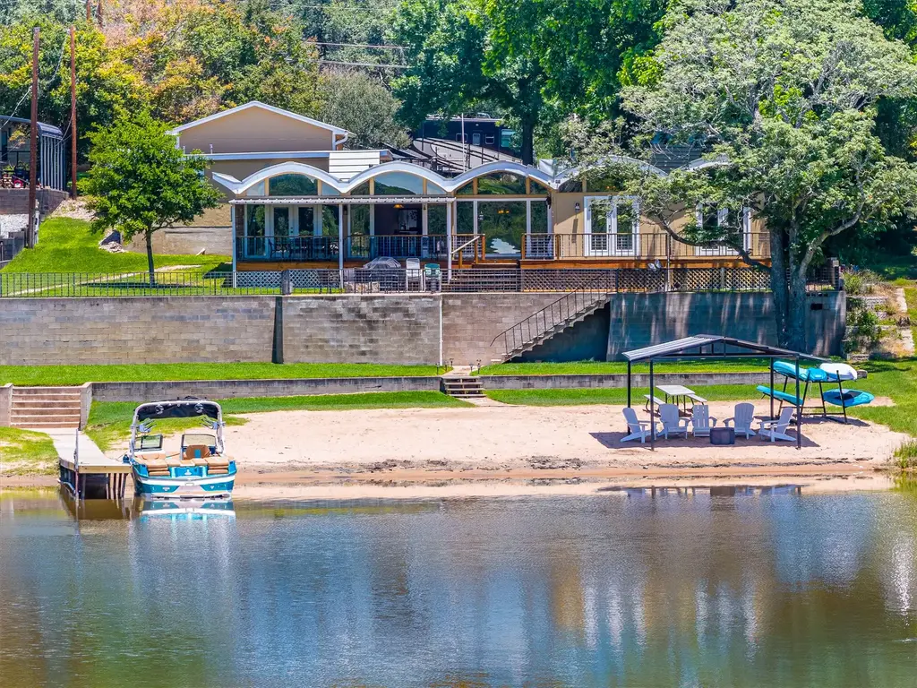 3708 River Oaks Drive, Kingsland
