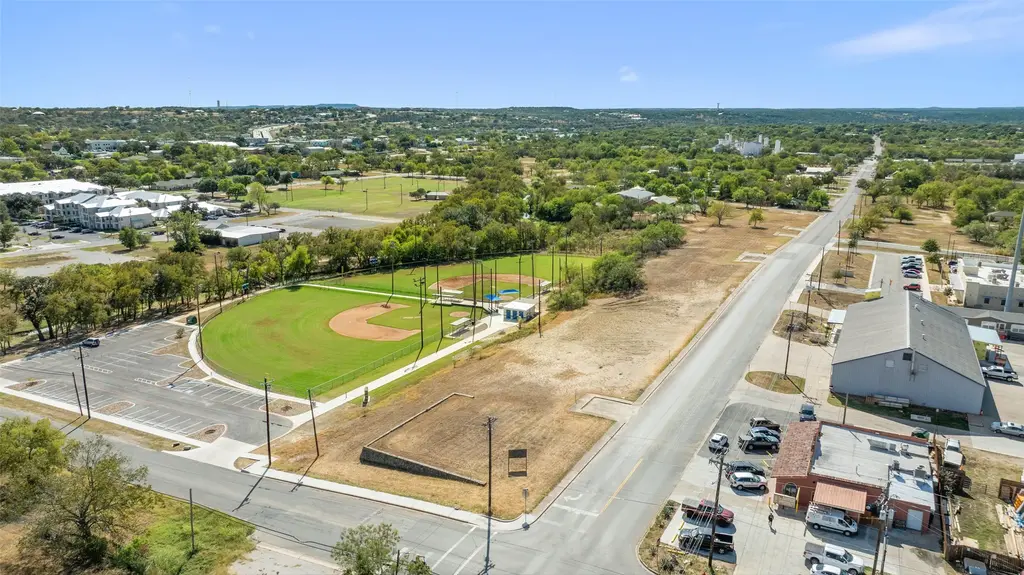 711-1 Avenue N, Marble Falls