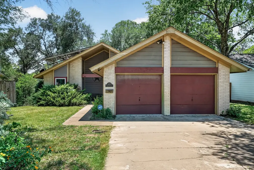 5227 Meadow Creek Drive, Austin