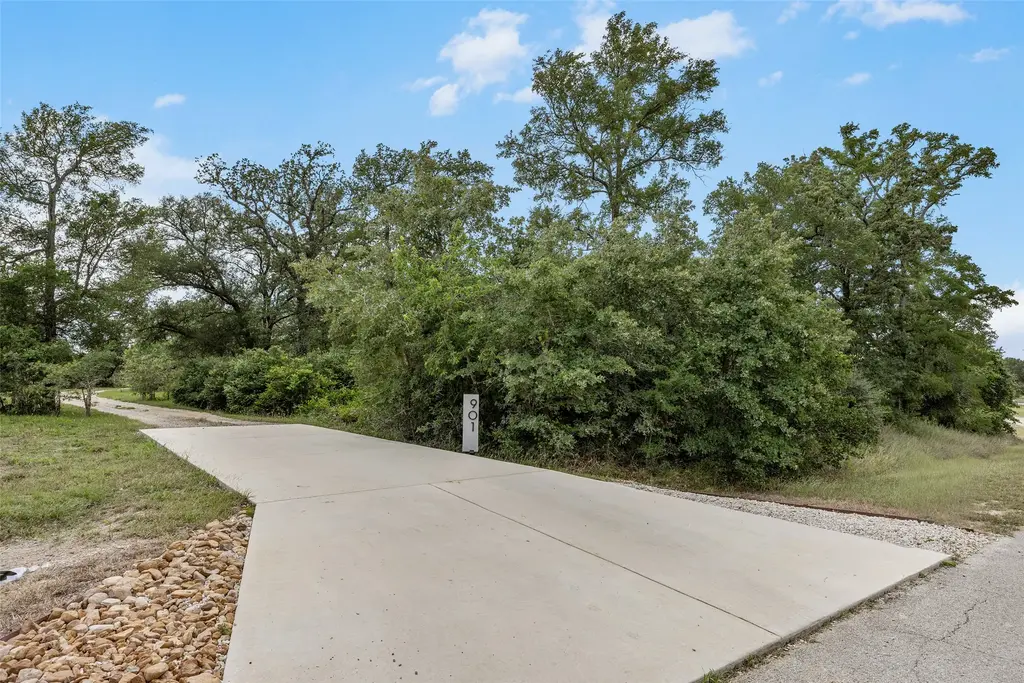 901 Spanish Oaks Blvd Boulevard, Lockhart
