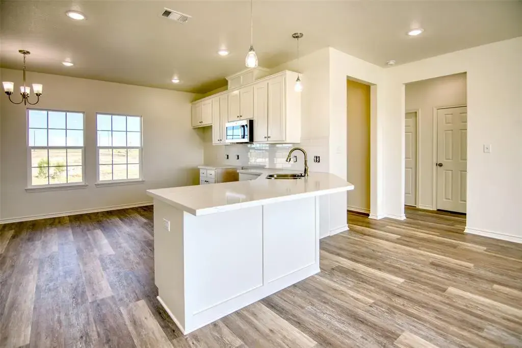 2001 Sunflower Row, Coupland