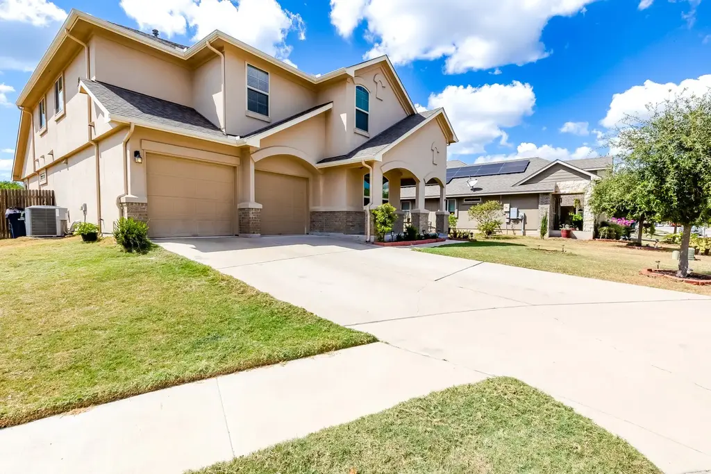 1549 Hamiltons Way, Leander
