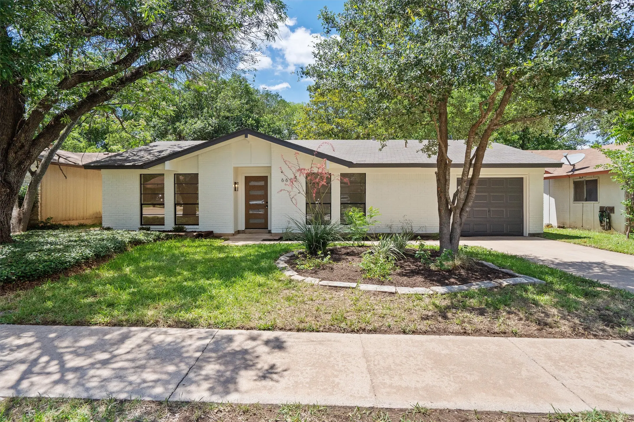 Photo of Listing #8995822
