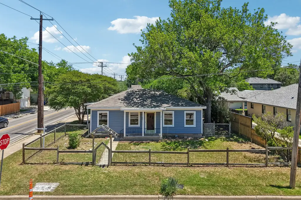5015 Ave G, Austin