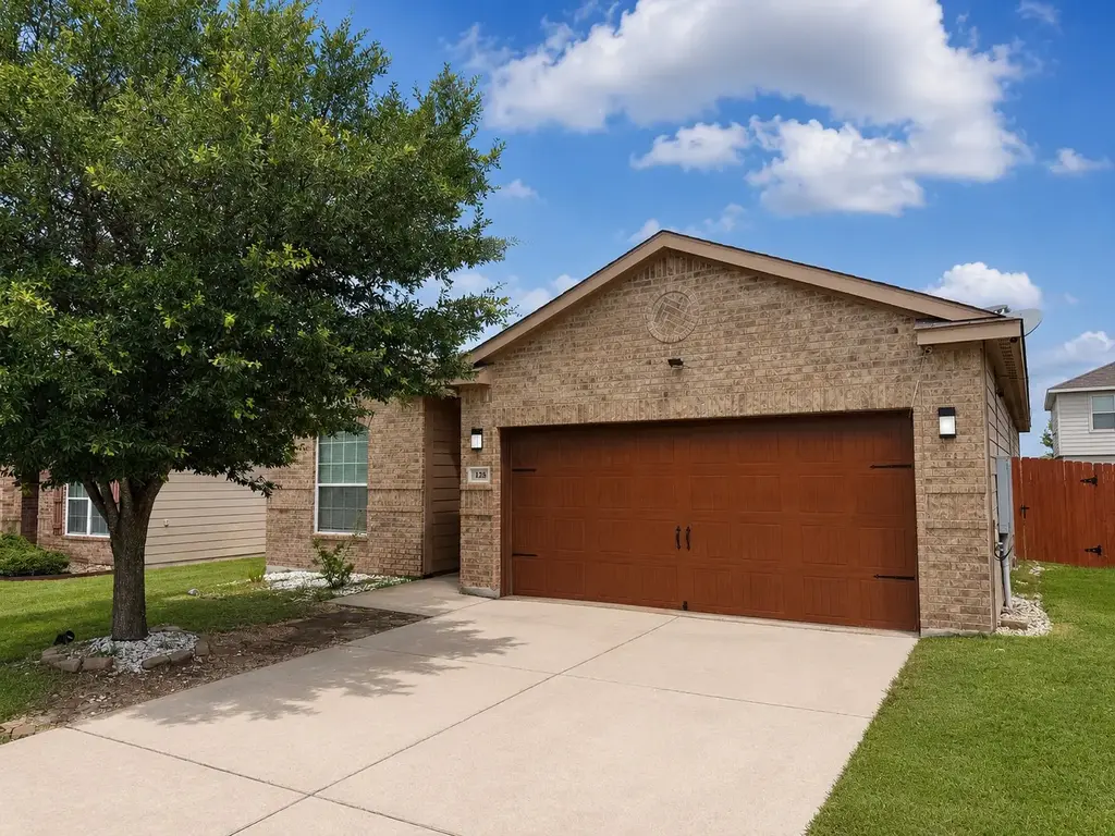 128 Robertson Lane, Jarrell