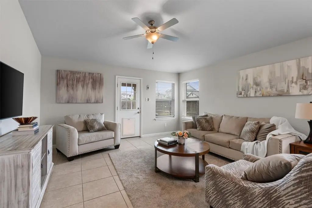 12410 Amber Lynn Path, Manor