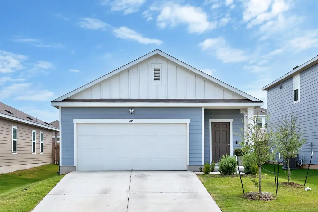 456 Thistle Lane, Maxwell