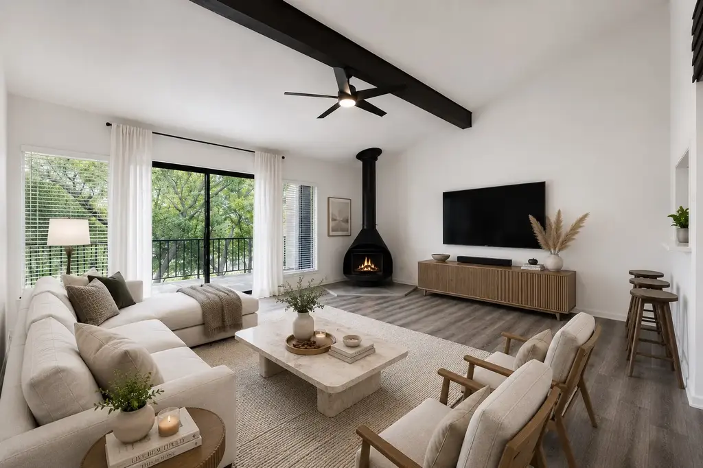 18801 Hogan Circle 2, Lago Vista