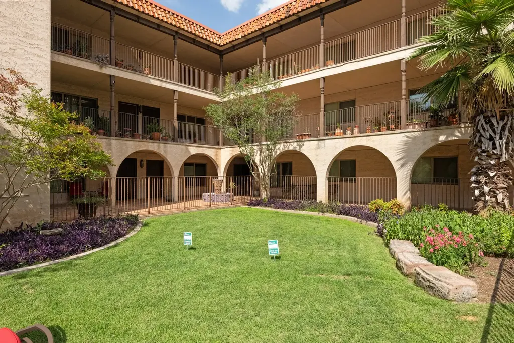 505 W 7th Street 113, Austin