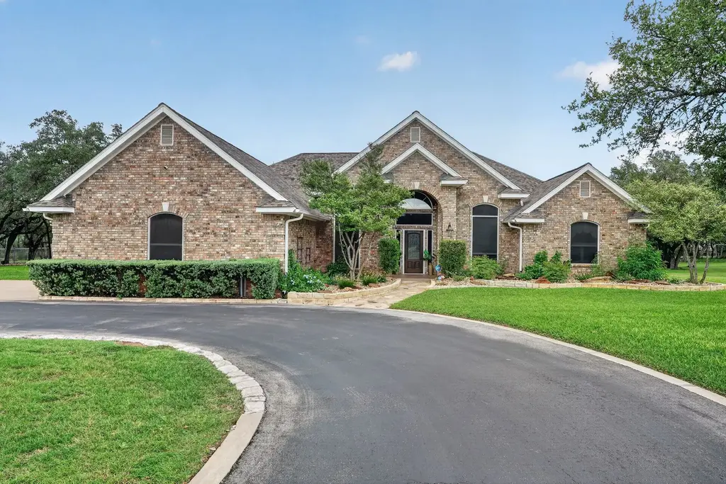 104 Lakewood Trail, Leander