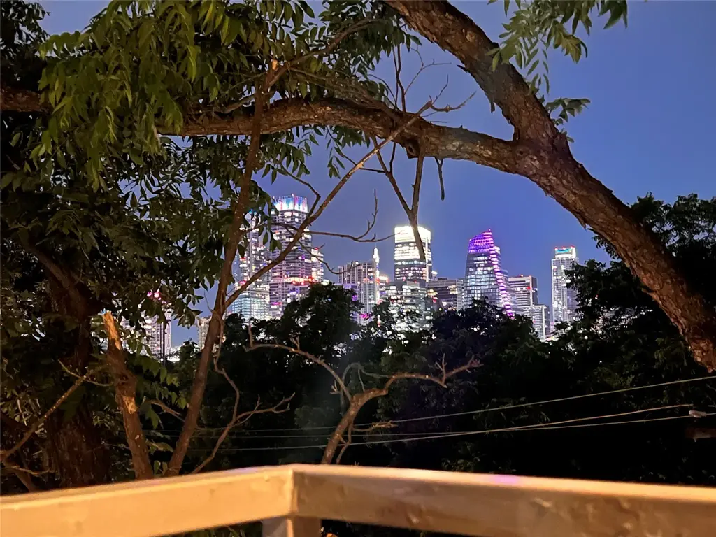 1900 Barton Springs Road 4041, Austin