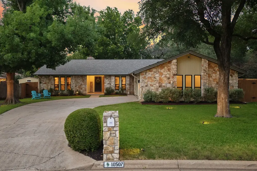 10507 Ronwood Drive, Austin