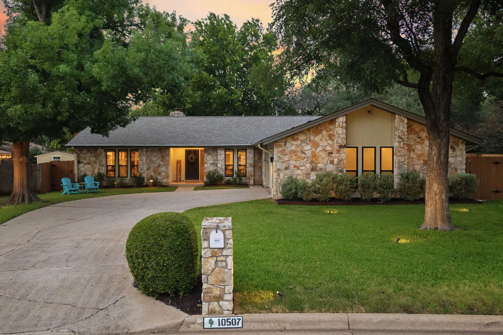 Photo of Listing #1206129