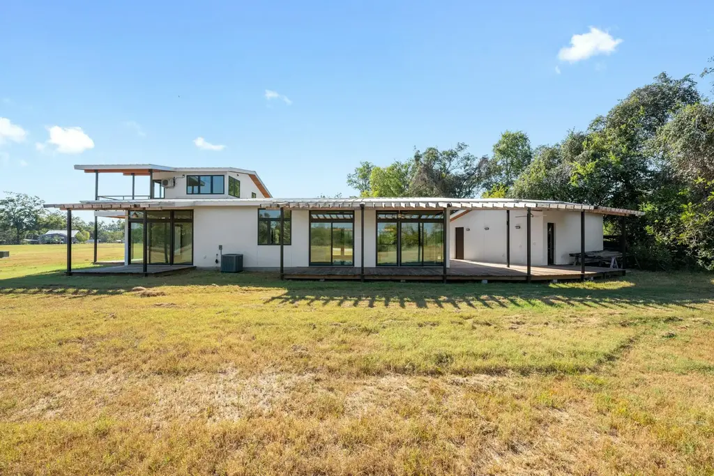 1802 Man O War Drive, Del Valle