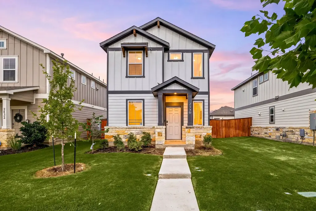2456 Jack Nora Way, Round Rock