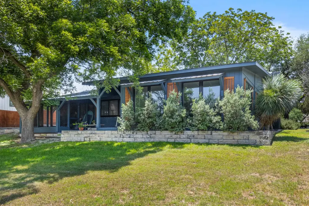 810 River Road, Wimberley