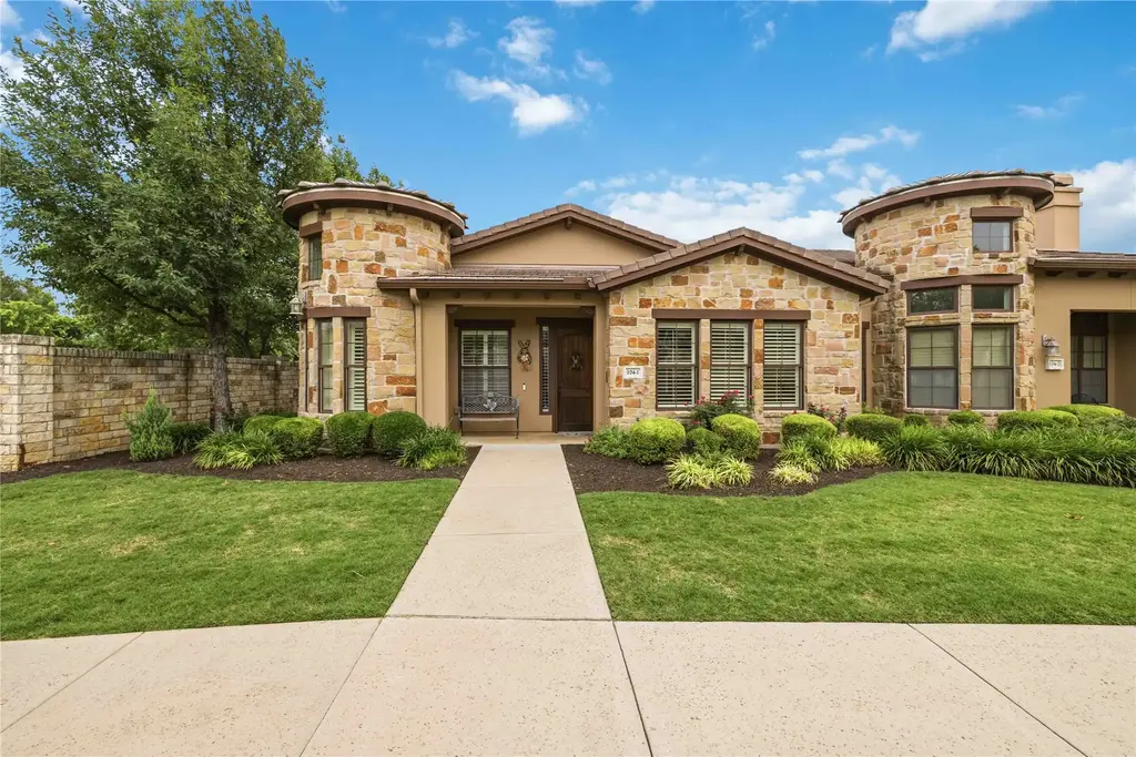 104 Rivalto Circle 1, Lakeway