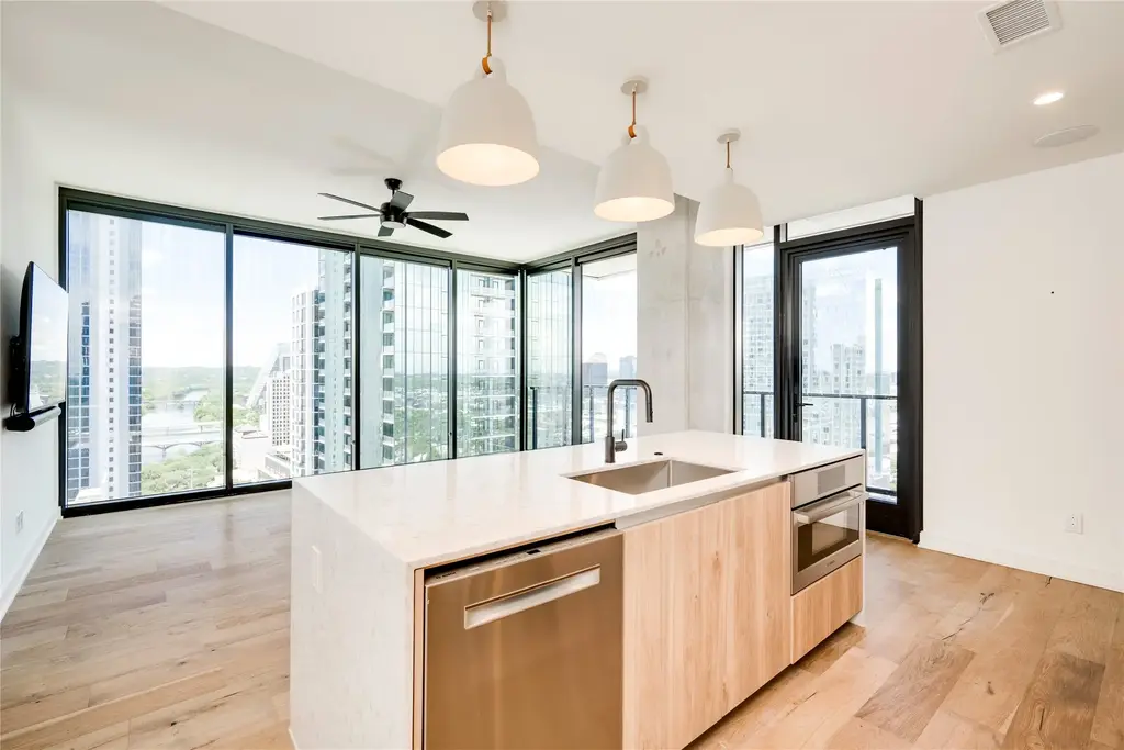84 East Avenue 2801, Austin