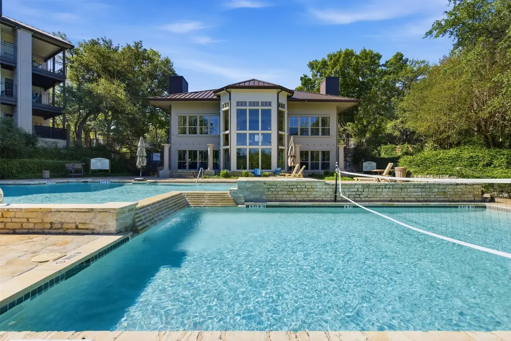 6000 Shepherd Mountain Cove 304, Austin