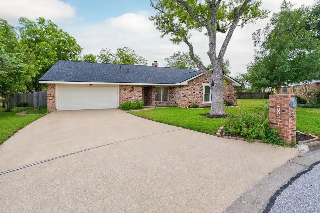 4805 Midoak Circle, Austin