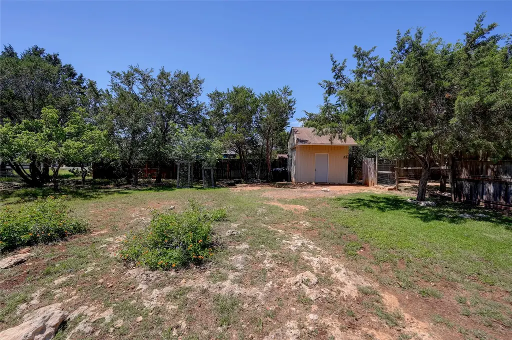 70 Crazy Cross Road, Wimberley