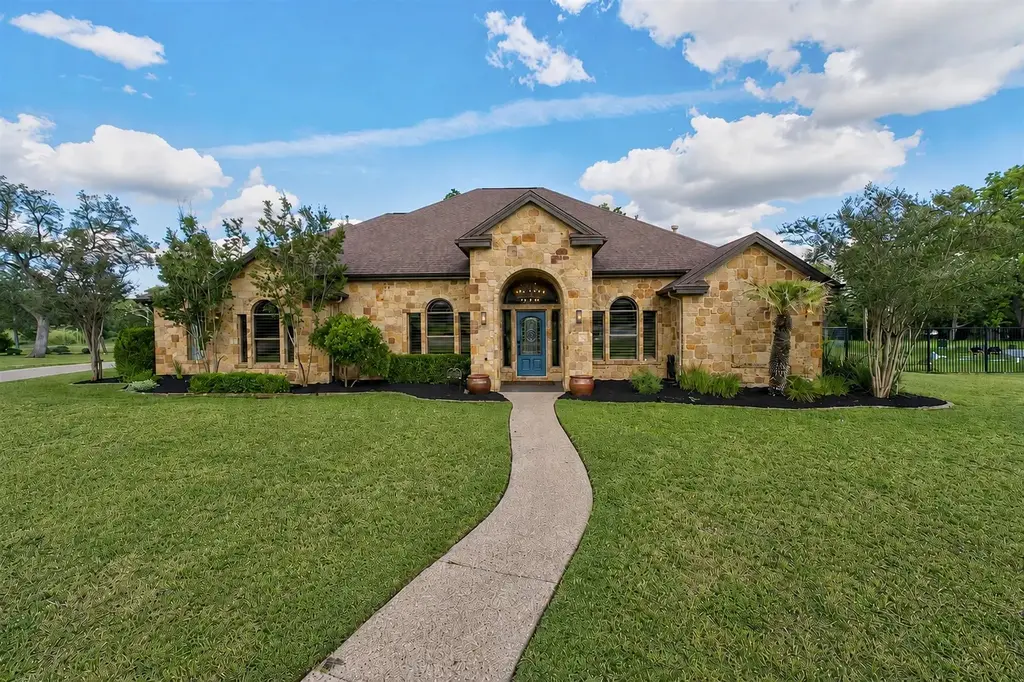 416 Shadywood Lane, Dripping Springs