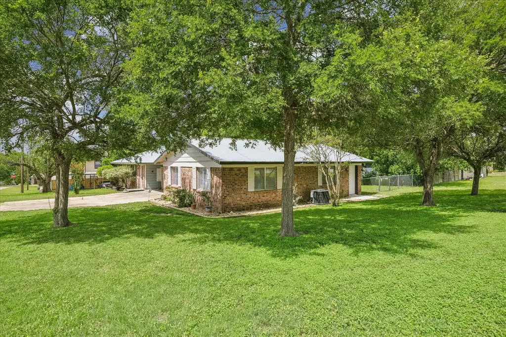 500 S 2nd Street A, Pflugerville