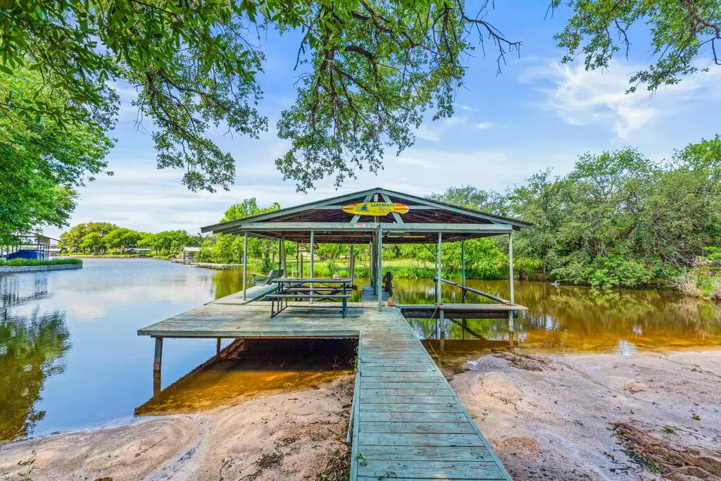 190 Clear Creek Drive, Burnet