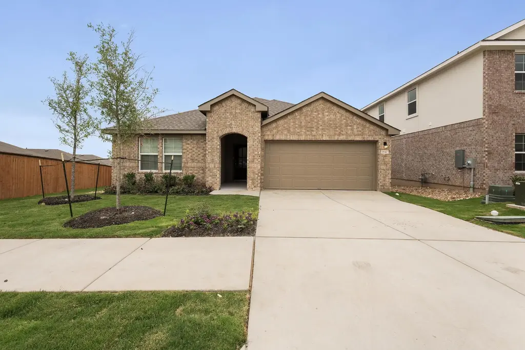 1840 Side Buster Trail, Leander