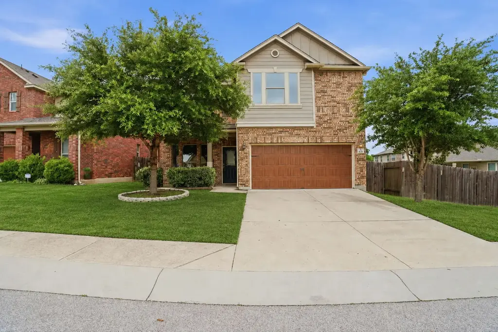 670 Landon Samuel Loop, Pflugerville