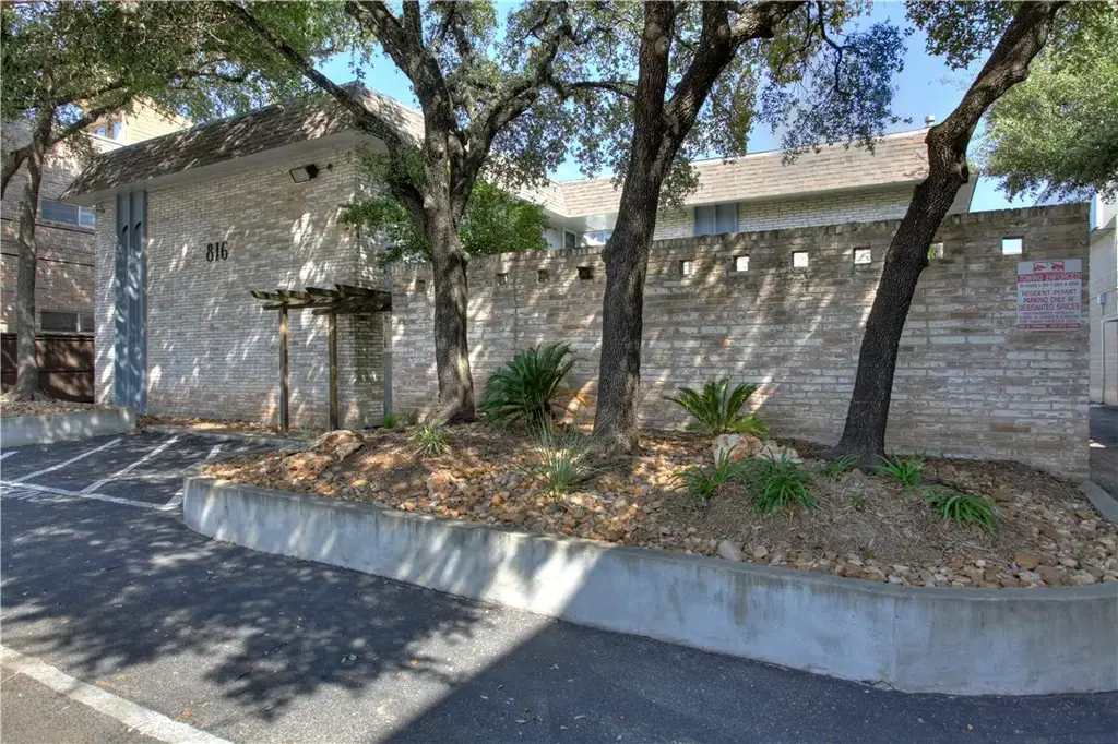 816 W North Loop Boulevard 107, Austin