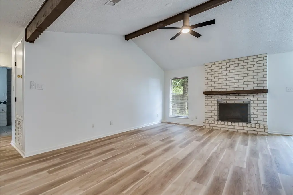 1306 Glenda Drive A, Round Rock