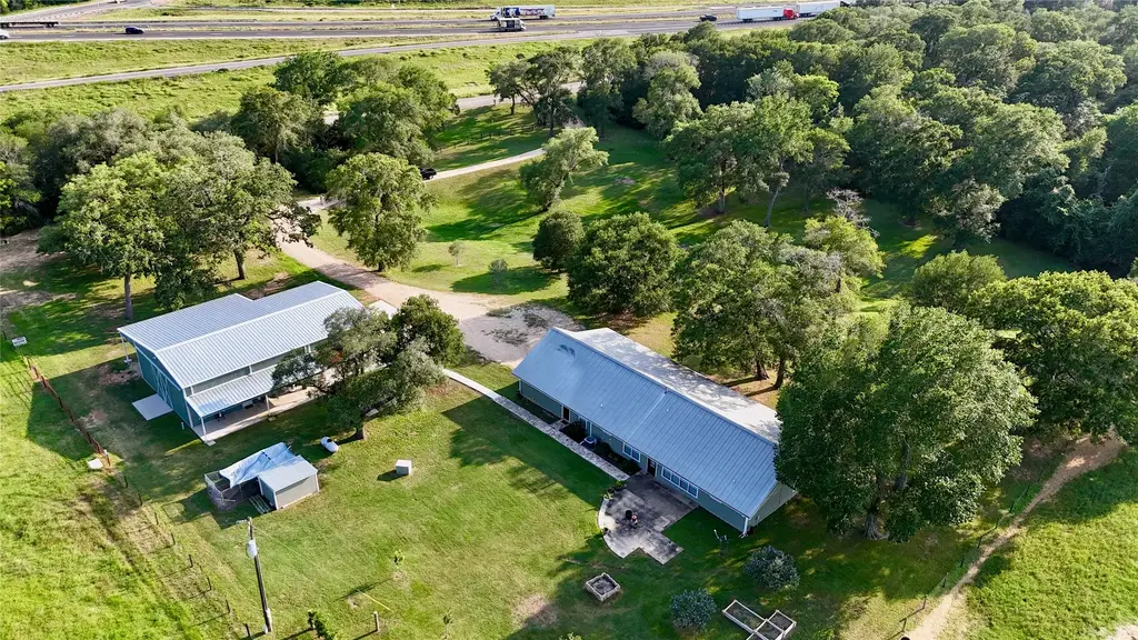3545 E I 10 Frontage Road, Schulenburg