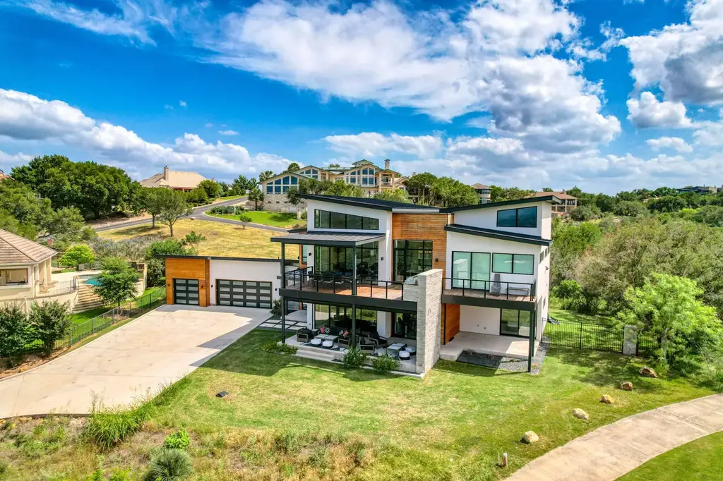 207 Kites Court, Horseshoe Bay