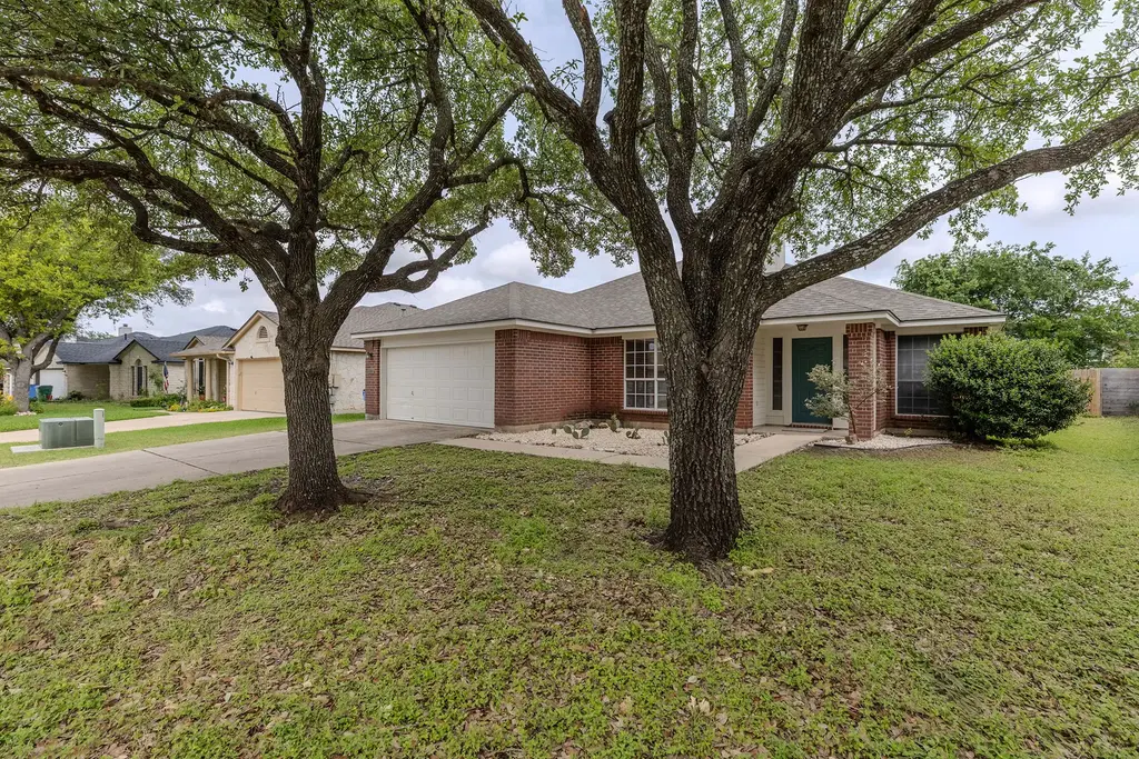 15725 Cadoz Drive, Austin