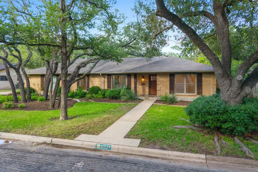 11924 Brookwood Circle, Austin