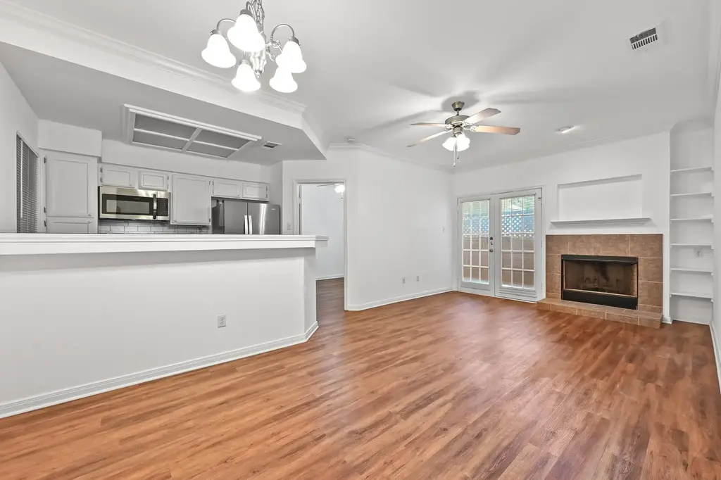 3111 Tom Green Street 110, Austin