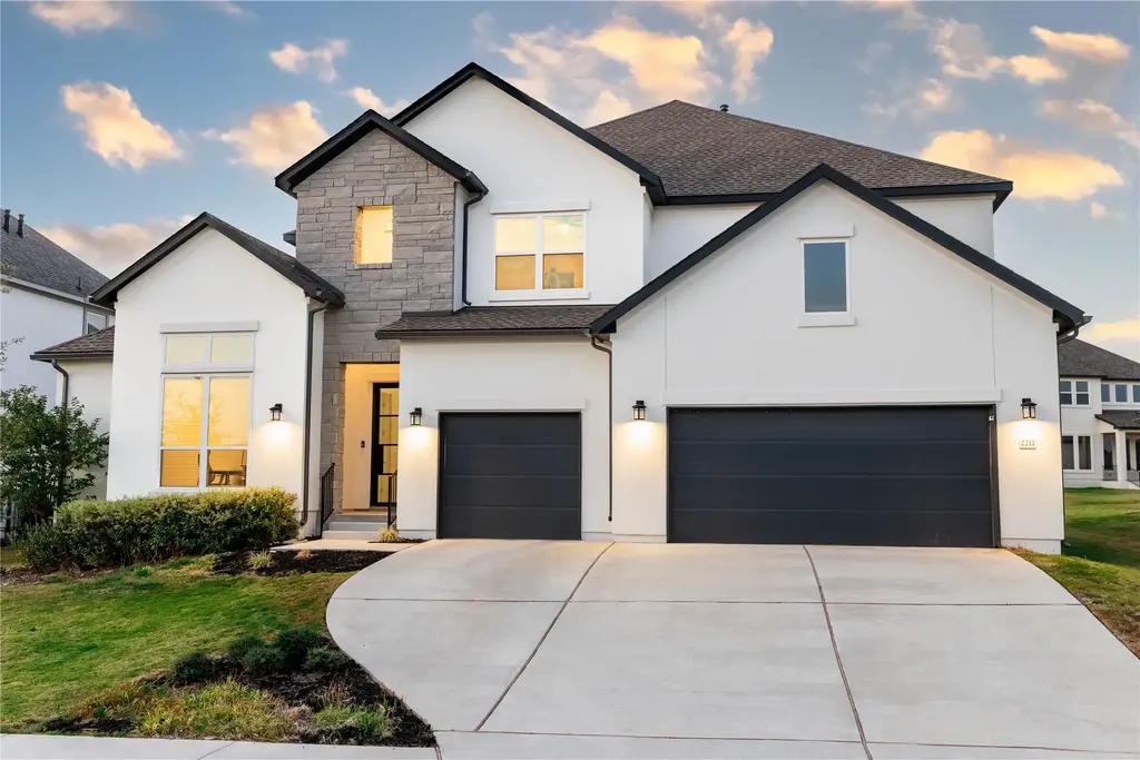 2217 Sondrio Bend, Leander