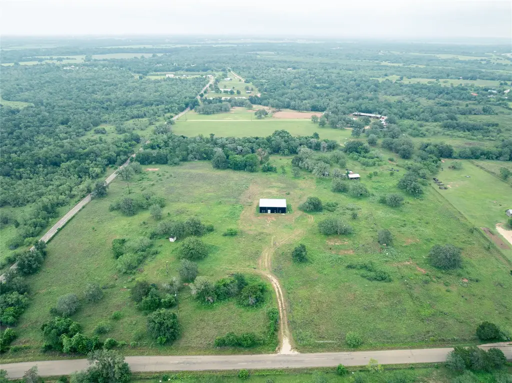 1473 Highsmith Road, Luling