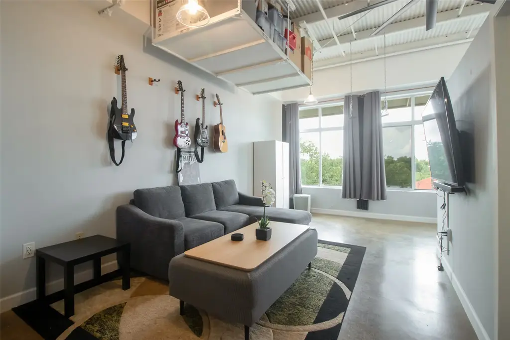 2401 E 6th Street 6100, Austin