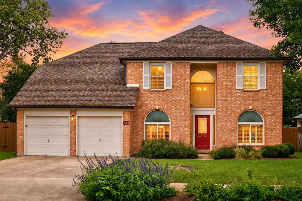 1200 Mountain View Drive, Pflugerville