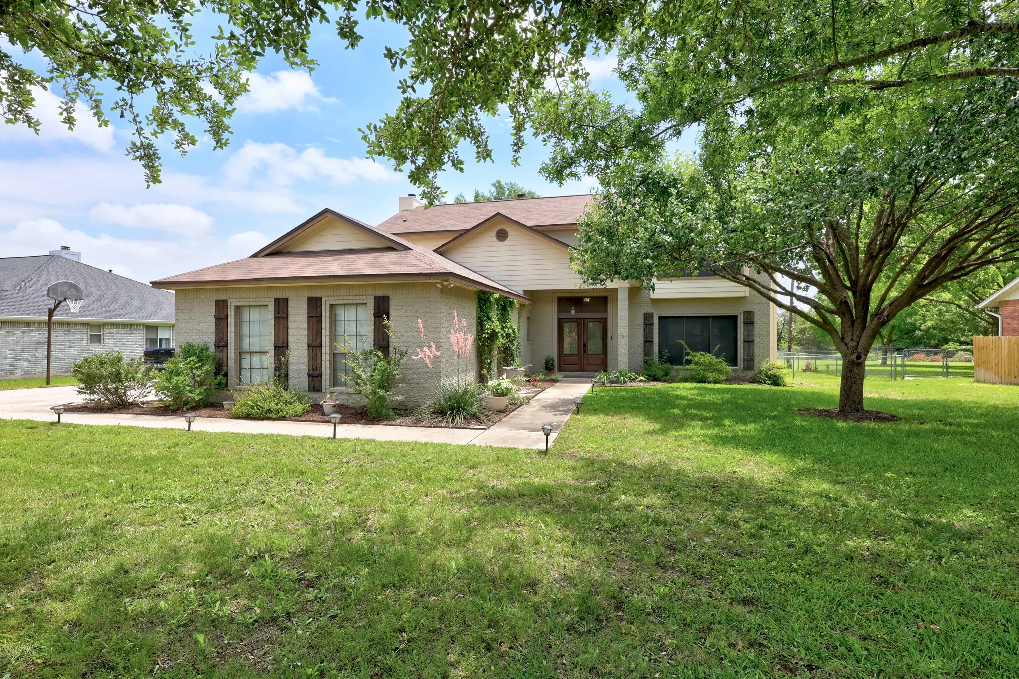 Photo of Listing #2674514