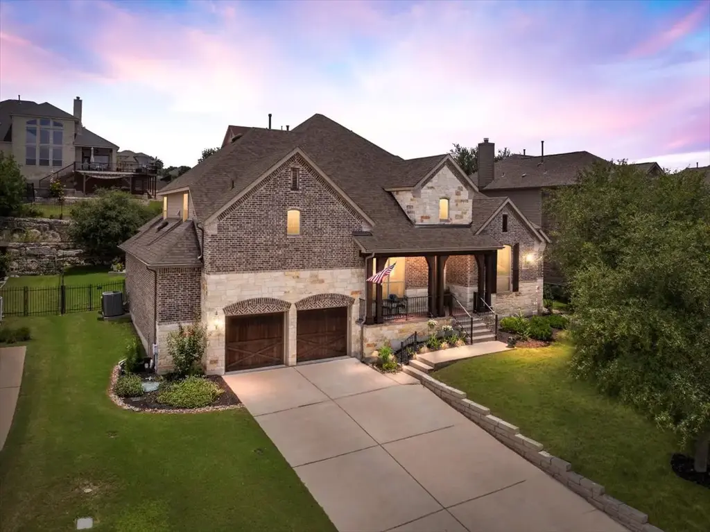 2220 Ambush Canyon, Leander